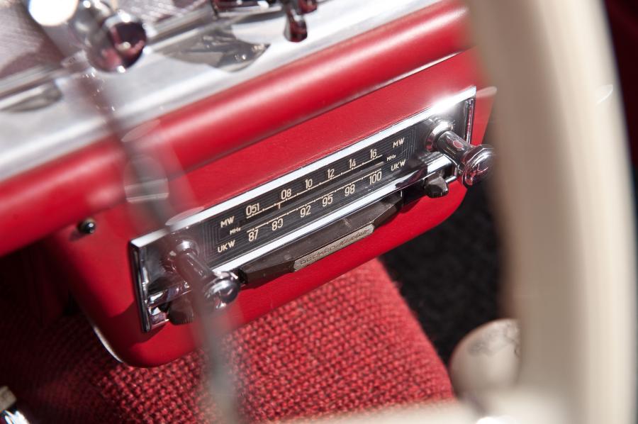  Mercedes-Benz 300 SL Roadster 1957 года  (фото 54 из 89)
